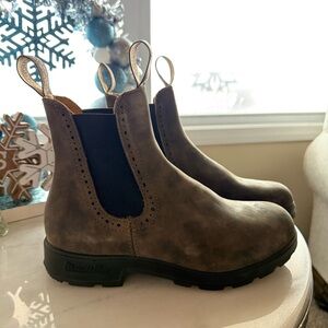 Women’s Blundstone #1351 Rustic Brown Chelsea Boots